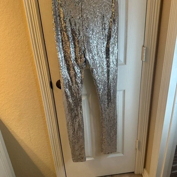 Wayf Silver Sequin Leggings - Picture 6 of 7
